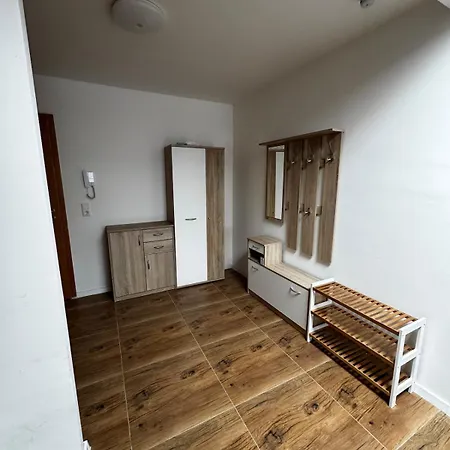 Frisch Sanierte Und Grosse Helle In לונה