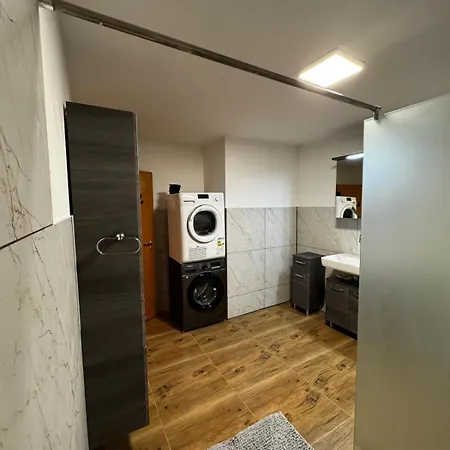 דירה Frisch Sanierte Und Grosse Helle In