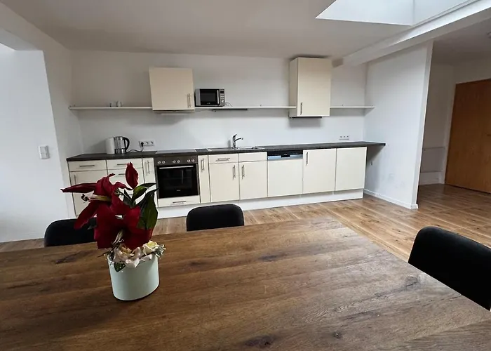 Frisch Sanierte Und Grosse Helle In דירה *