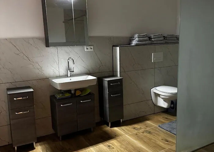 Frisch Sanierte Und Grosse Helle In דירה