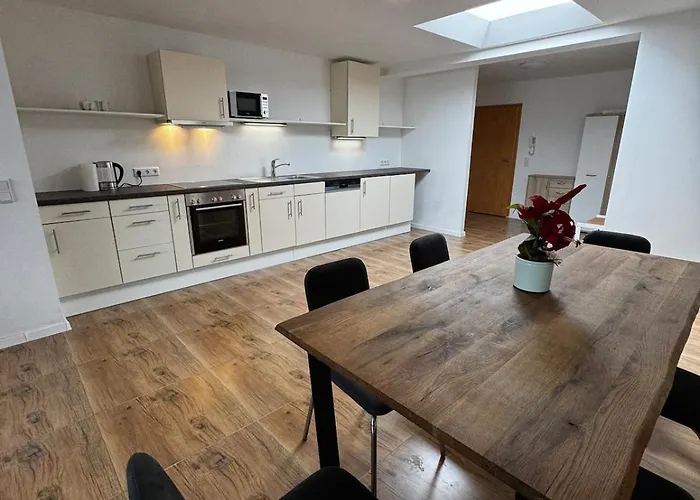 Frisch Sanierte Und Grosse Helle In דירה *