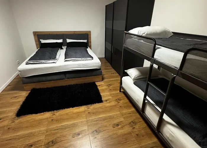 Frisch Sanierte Und Grosse Helle In